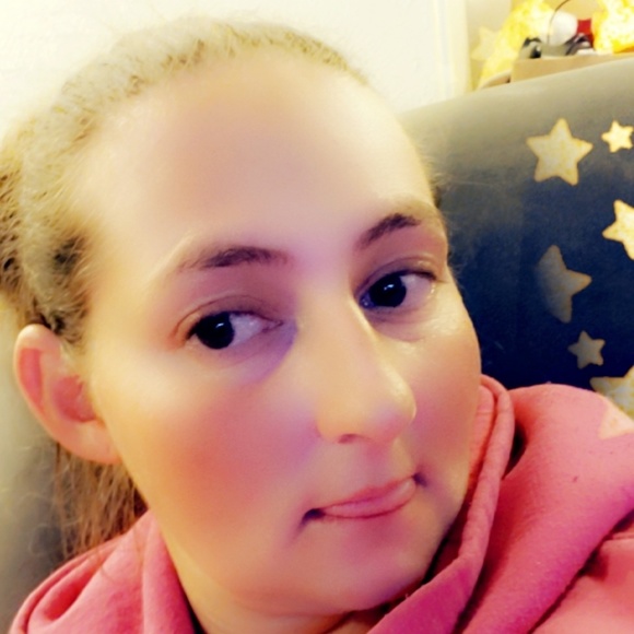 Meet your Posher, Ginny - Picture 4 of 4